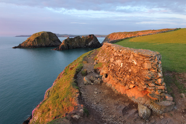 Pembrokeshire Coast Path, Ynys Deullyn