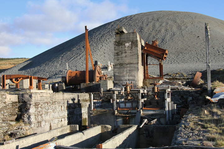 Tailings processing plant